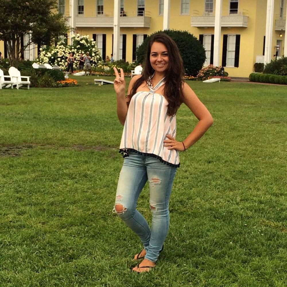 Meet your Posher, Gabriela